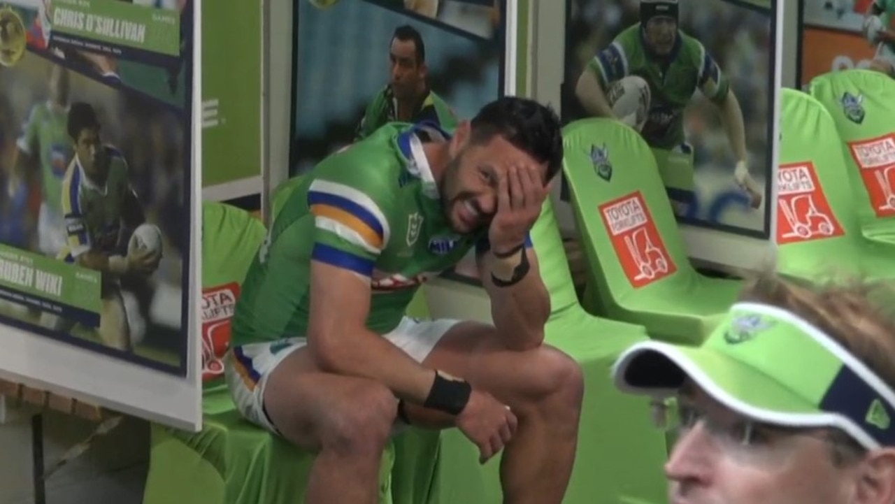 Rapana knew he'd made a mistake. Photo: Fox Sports