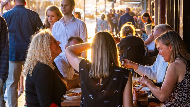 Alfresco dining, Sydney