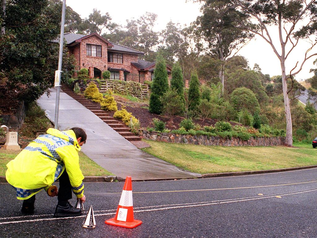 Police outside the Powell St. Charlestown, Newcastle, after Gordana’s abduction. Picture: Steve Tickner.