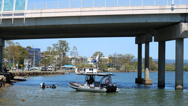 Police divers are searching an area of the Maroochy River, near Bradman Av in Maroochydore, where a man's body was found last week. Picture: Letea Cavander