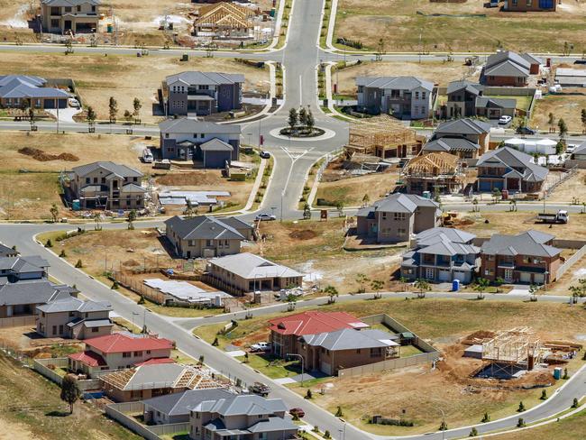 GENERIC RESIDENTIAL HOMES BUILDING AUSTRALIA STOCK IMAGES: CREDIT GETTY