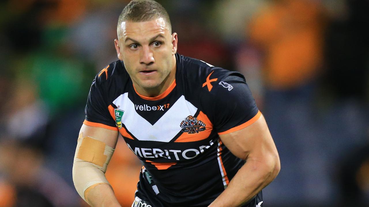 NRL 2018: Robbie Farah released by Rabbitohs to sign with Tigers ...