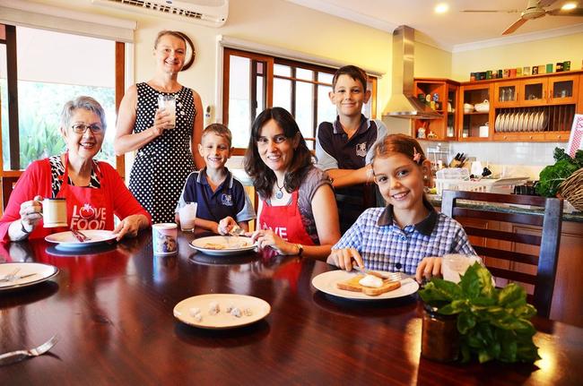 Mayor Jenny Dowell and NE Waste Education Coordinator Linda Tohver (left) enjoy a waste-free breakfast with Richmond Hill resident and Love Food Challenge participant Christine Freeman and her children (l-r) Sam, 7, Dylan, 11, and Jaimie, 9. Photo Contributed. Picture: Contributed