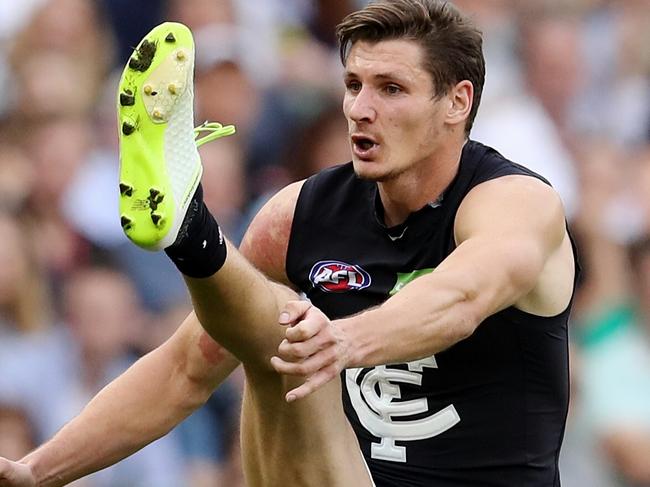 AFL Round 7. Collingwood v Carlton at the MCG. Andrejs Everitt kicks at goal  . Pic: Michael Klein