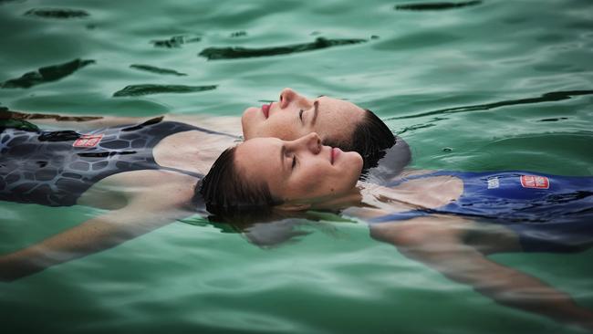 Cate and Bronte Campbell. Picture: Phil Hillyard