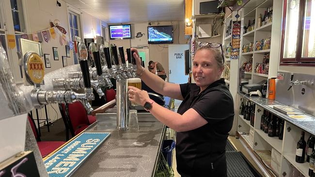 Miss Burns has been bartending for nearly 18 years. Photo: Madison Mifsud-Ure / Stanthorpe Border Post