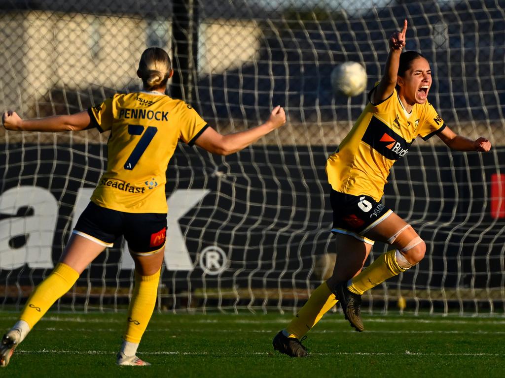 Isabel Gomez of the Mariners has been called into the Tillies squad. Picture: Adam Trafford/Getty Images