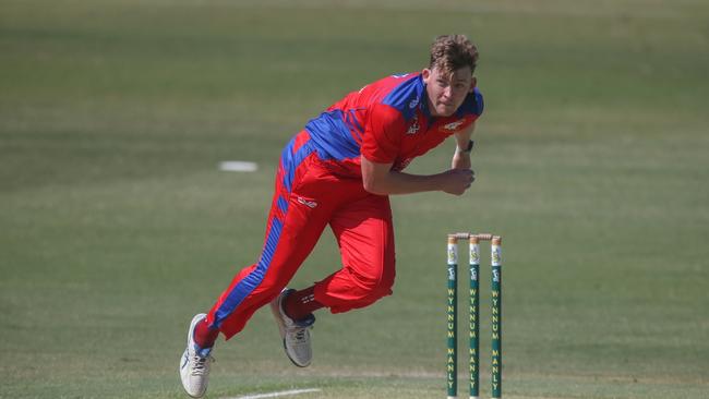 Cricket Wynnum Manly first grade host Toombul played at Carmichael Park photos by Stephen Archer