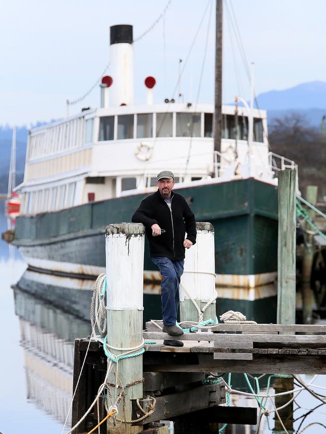 <s1>Shipwright David Nash is playing a role in the Cartela’s resoration.</s1>