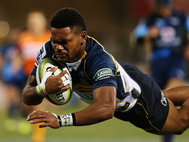 Henry Speight of the Brumbies scores a try against the Bulls.