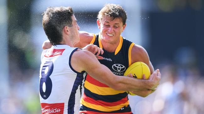 Matt Crouch runs into Andrew Brayshaw. Picture: Mark Brake/Getty Images