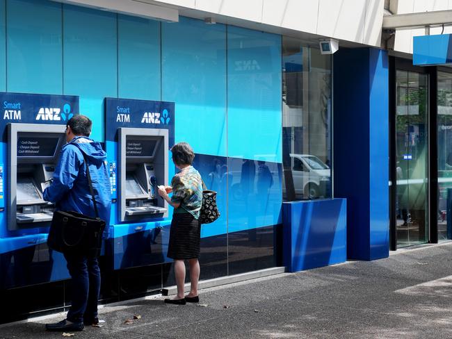 The Big Four banks dropped the foreign ATM fee for non customers but many Australians haven’t realised.