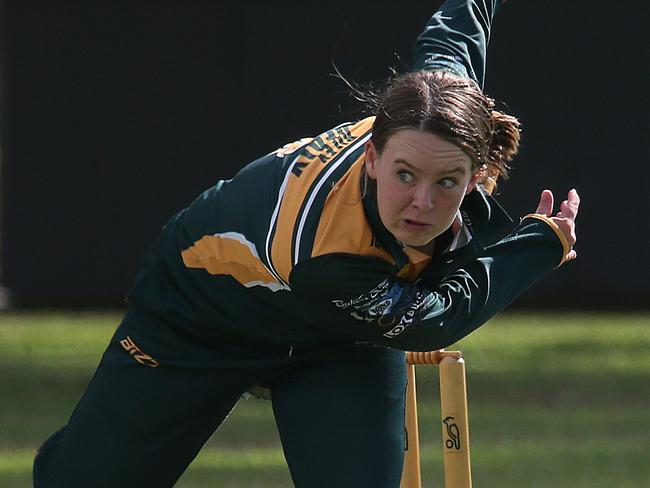 Action shots of the under 13s division one grand final between Surfers Paradise and Helensvale at Bruce Small Park.Helensvale Bowler; Riley Dealy.Surfers Paradise Batsman: Callum CurtinPic Mike Batterham XXX NB three Quters of this job was lost due to a Corrupt Camera Card these pics are all i could recover Apologies . XXXX