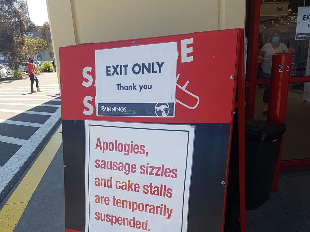 A sign at Bunnings Pascoe Vale, advising sausage sizzles are suspended. Picture: Supplied via NCA NewsWire