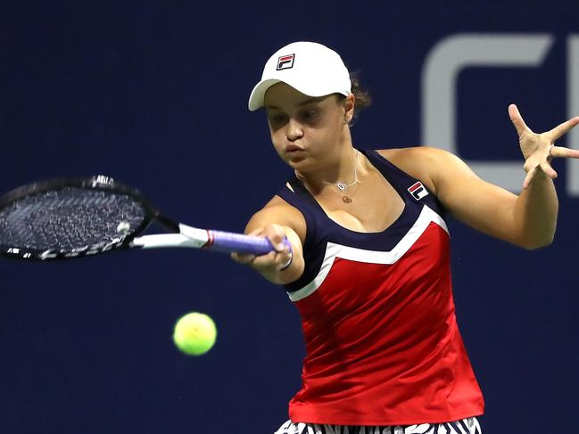 NEW YORK, NY - AUGUST 31: Ashleigh Barty of Australia returns the ball during her women's singles third round match against Karolina Muchova of Czech Republic on Day Five of the 2018 US Open at the USTA Billie Jean King National Tennis Center on August 31, 2018 in the Flushing neighborhood of the Queens borough of New York City.   Matthew Stockman/Getty Images/AFP == FOR NEWSPAPERS, INTERNET, TELCOS & TELEVISION USE ONLY ==