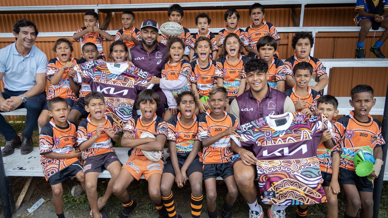 Kids News: Brisbane Broncos star Selwyn Cobbo inspires next generation of  Indigenous footballers