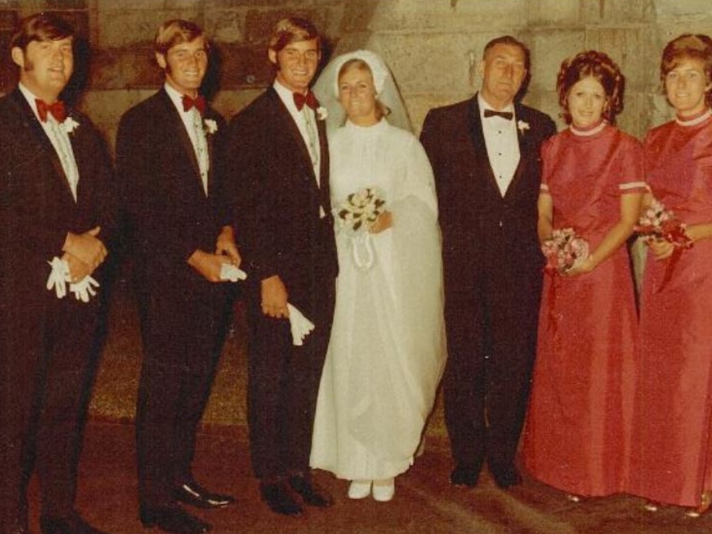 Chris (third from left) and Lynette Dawson (fourth from right) on their wedding day. Photo: Supplied.