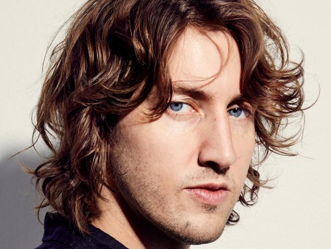 Australian singer-songwriter Dean Lewis for Screen entertainment liftout.