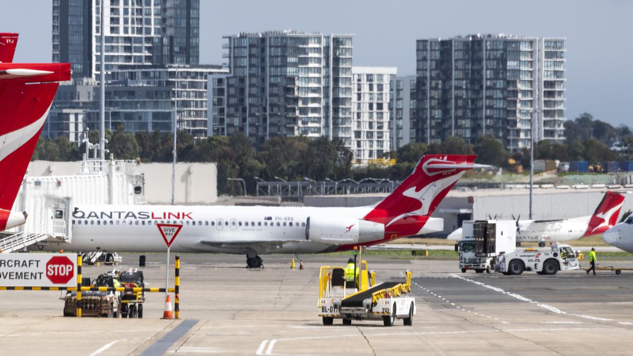 airport-strikes-ground-handlers-walk-off-job-for-24-hours-across