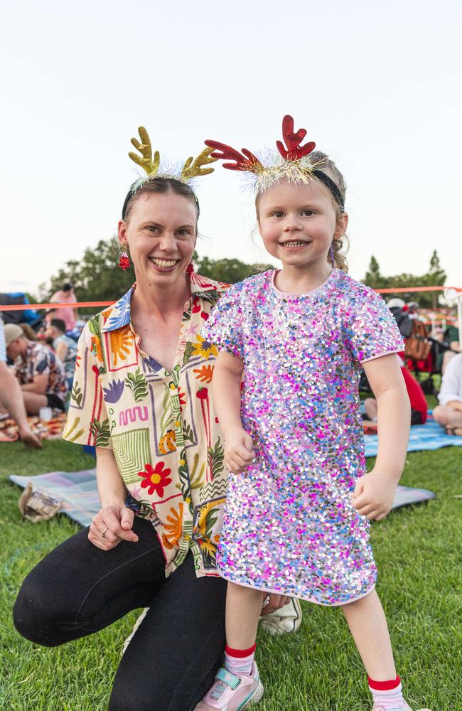 Alex Richards and daughter Maddison Richards at Triple M Mayoral Carols by Candlelight, Sunday, December 8, 2024. Picture: Kevin Farmer