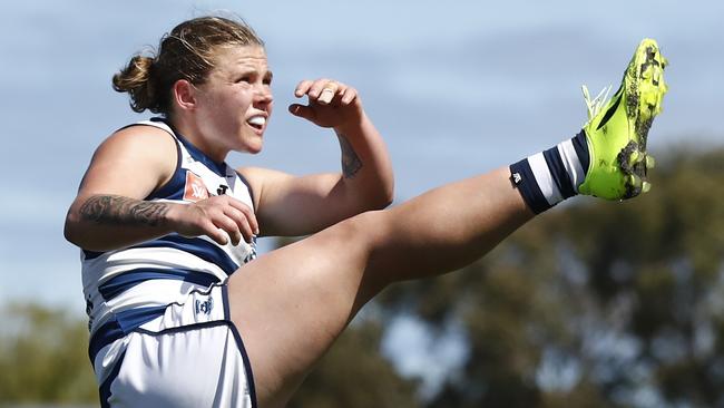 Chloe Scheer shoots at goal. Picture: Darrian Traynor/AFL Photos/via Getty Images