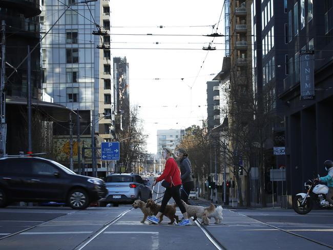 The majority of retail businesses are also closed across Melbourne as health authorities work to reduce community COVID-19 transmissions across the state. (Photo by Daniel Pockett/Getty Images)