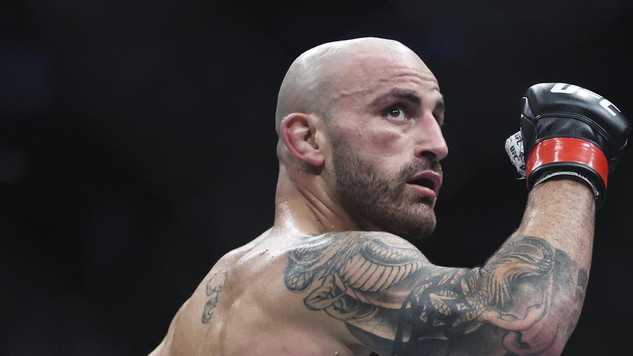 JACKSONVILLE, FLORIDA - APRIL 09: Alexander Volkanovski of Australia reacts during the featherweight title bout against Chan Sung Jung of South Korea during the UFC 273 event at VyStar Veterans Memorial Arena on April 09, 2022 in Jacksonville, Florida. (Photo by James Gilbert/Getty Images)