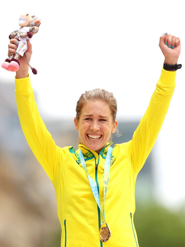 Jessica Stenson of Team Australia celebrates winning gold in the women's marathon at the Birmingham 2022 Commonwealth Games. Picture: Mark Kolbe/Getty Images