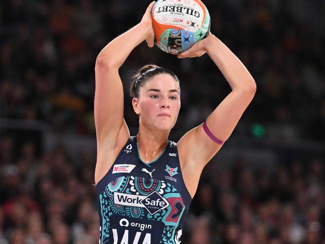 MELBOURNE, AUSTRALIA - JULY 07: Zara Walters of the Vixens looks to pass the ball during the round 13 Super Netball match between Melbourne Vixens and West Coast Fever at John Cain Arena, on July 07, 2024, in Melbourne, Australia. (Photo by Daniel Pockett/Getty Images)