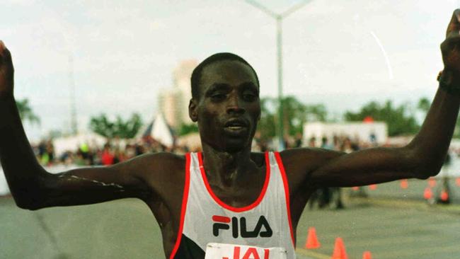 Fred Kiprop winning the 1998 Gold Coast Marathon