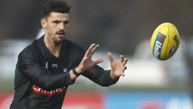 Scott Pendlebury is starring for the Magpies.