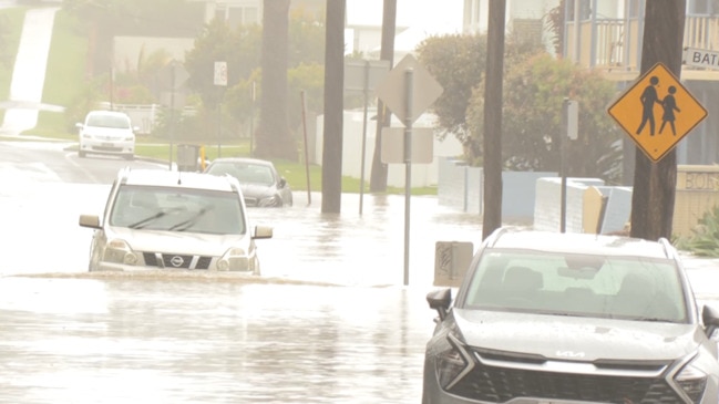 SES rescue people trapped in floods in the Illawarra