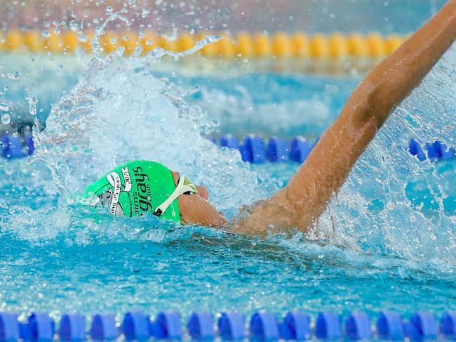 Cairns Stingrays’ Biem Ganzevles pushes hard. Picture: Glenn Campbell