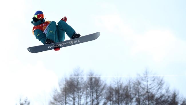 PYEONGCHANG-GUN, SOUTH KOREA - FEBRUARY 13:  Scotty James of Australia competes during the Snowboard Men's Halfpipe Qualification on day four of the PyeongChang 2018 Winter Olympic Games at Phoenix Snow Park on February 13, 2018 in Pyeongchang-gun, South Korea.  (Photo by Cameron Spencer/Getty Images)