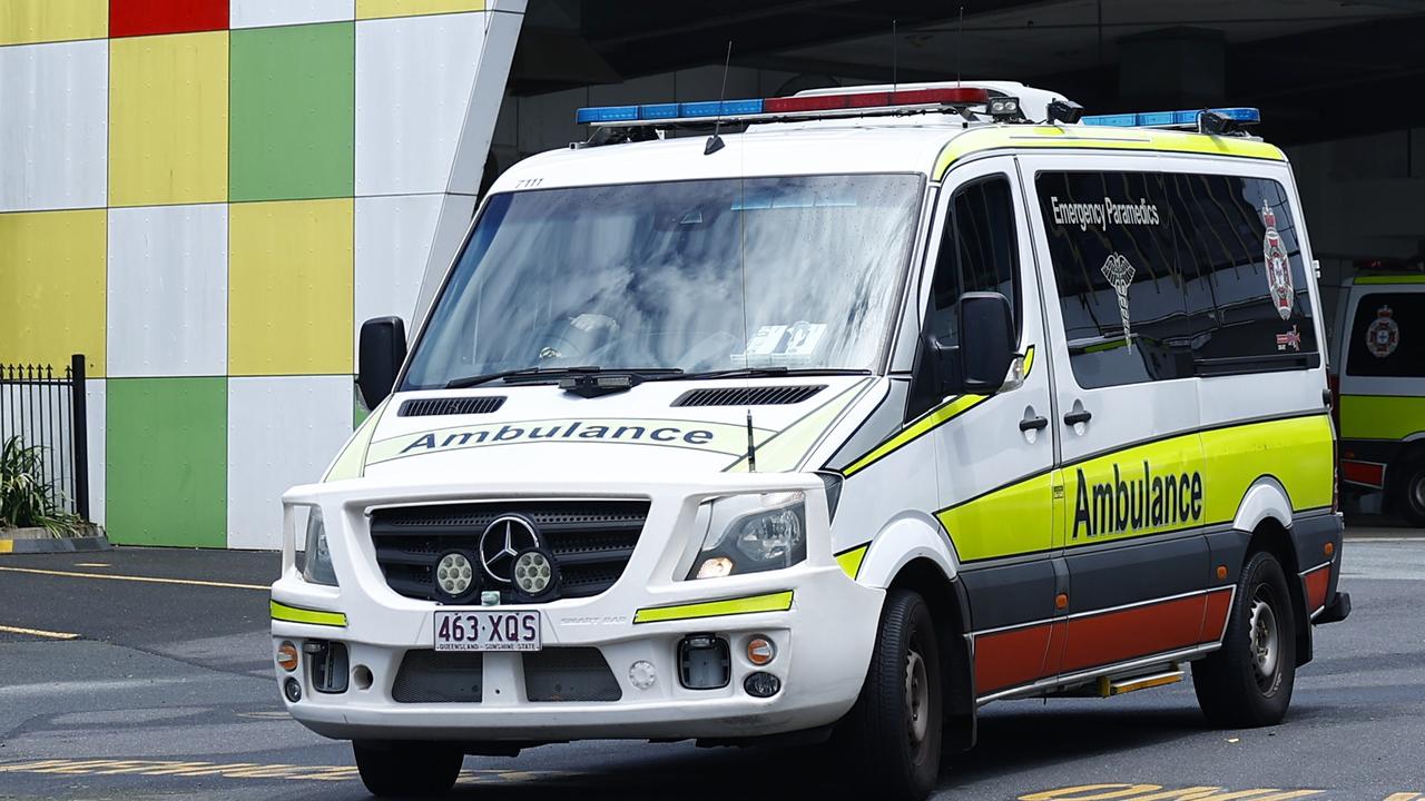 JJ Richards dump truck crashes into tree branches outside Cairns Reef ...