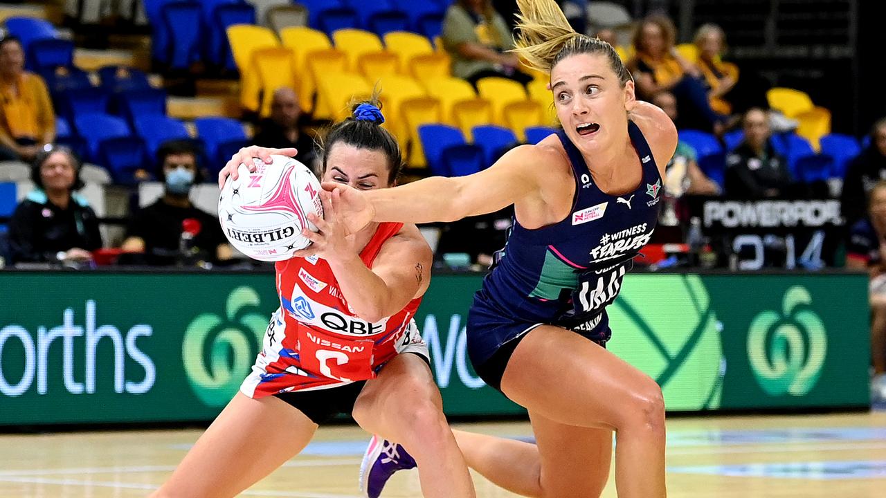 Liz Watson (right) will lead the Diamonds in the build-up to next year’s Commonwealth Games. Picture: Bradley Kanaris/Getty Images