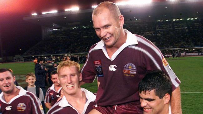 Allan Langer answered an SOS call to lead Queensland to victory in 2001.