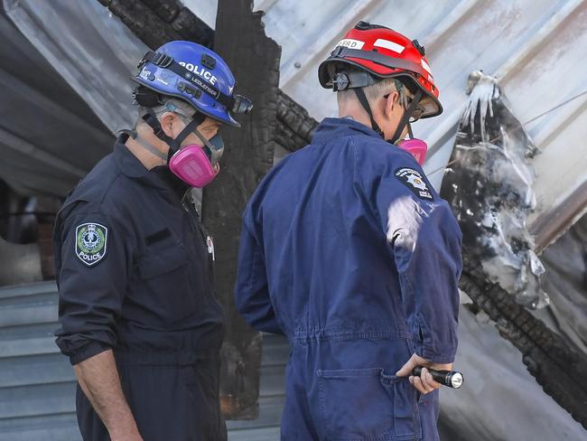 Wednesday 11th October 2023 Fire and police investigators are on scene from a fire overnight that started in a sandblasting business and destroyed a neighbouring engineering business.Pic Roy VanDerVegt