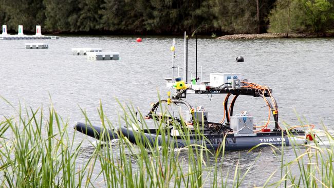 USYD Sealions boat in action for Def Res report