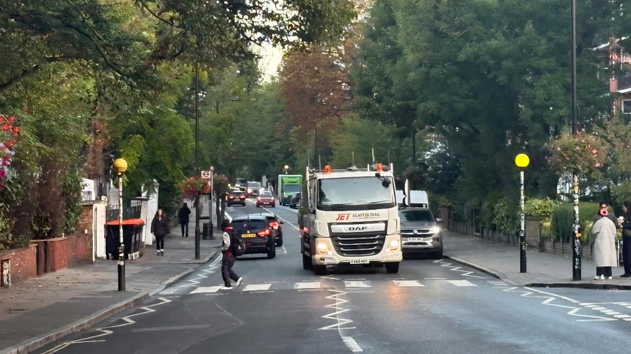 The original image of Abbey Road.