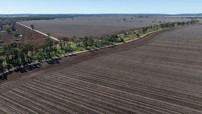 Alistair and Penny Jones have sold the 809ha Kalua, at Pallamallawa NSW, for $13.6 million.