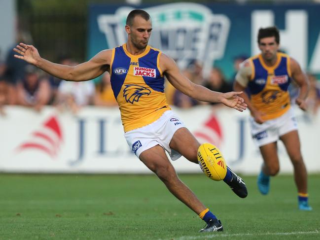 PERTH, AUSTRALIA - MARCH 10: Dom Sheed of the Eagles passes the ball during the 2019 JLT Community Series AFL match between the Fremantle Dockers and the West Coast Eagles at Rushton Park on March 10, 2019 in Perth, Australia. (Photo by Paul Kane/Getty Images)