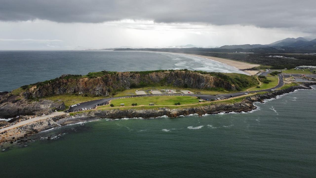 The jetty foreshores, captured by Thomas Fuller.