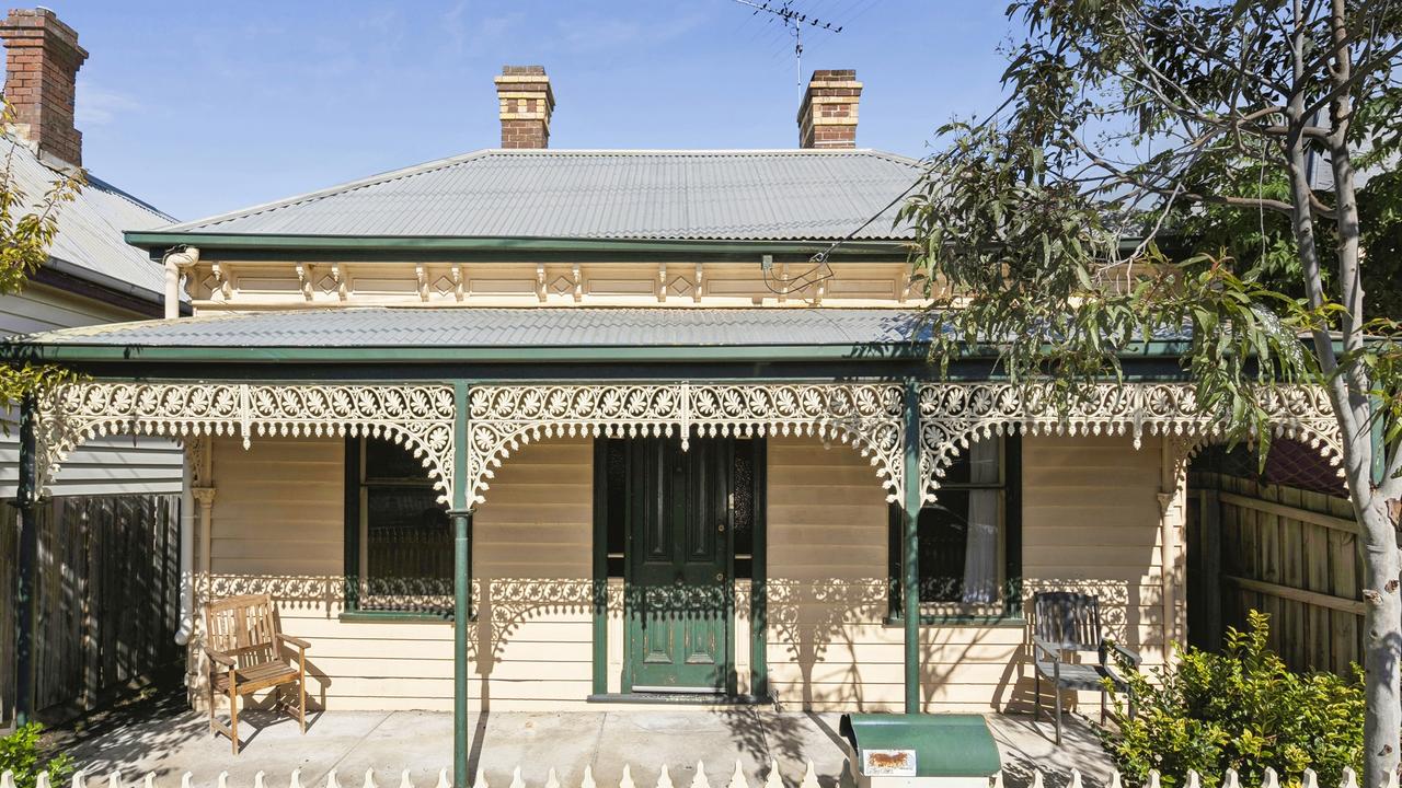 Buyer to breathe new life into cute Geelong West cottage