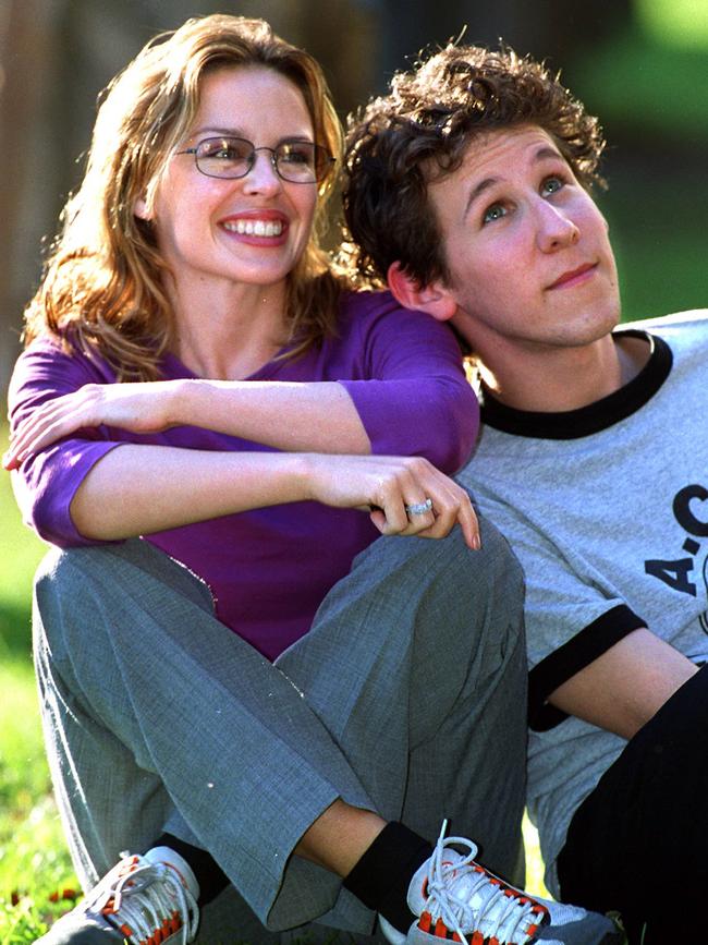 Lee with Kylie Minogue in 1999