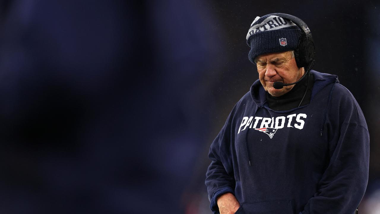 FOXBOROUGH, MASSACHUSETTS - DECEMBER 03: Head coach Bill Belichick of the New England Patriots looks on in the second quarter against the Los Angeles Chargers at Gillette Stadium on December 03, 2023 in Foxborough, Massachusetts. Maddie Meyer/Getty Images/AFP (Photo by Maddie Meyer / GETTY IMAGES NORTH AMERICA / Getty Images via AFP)