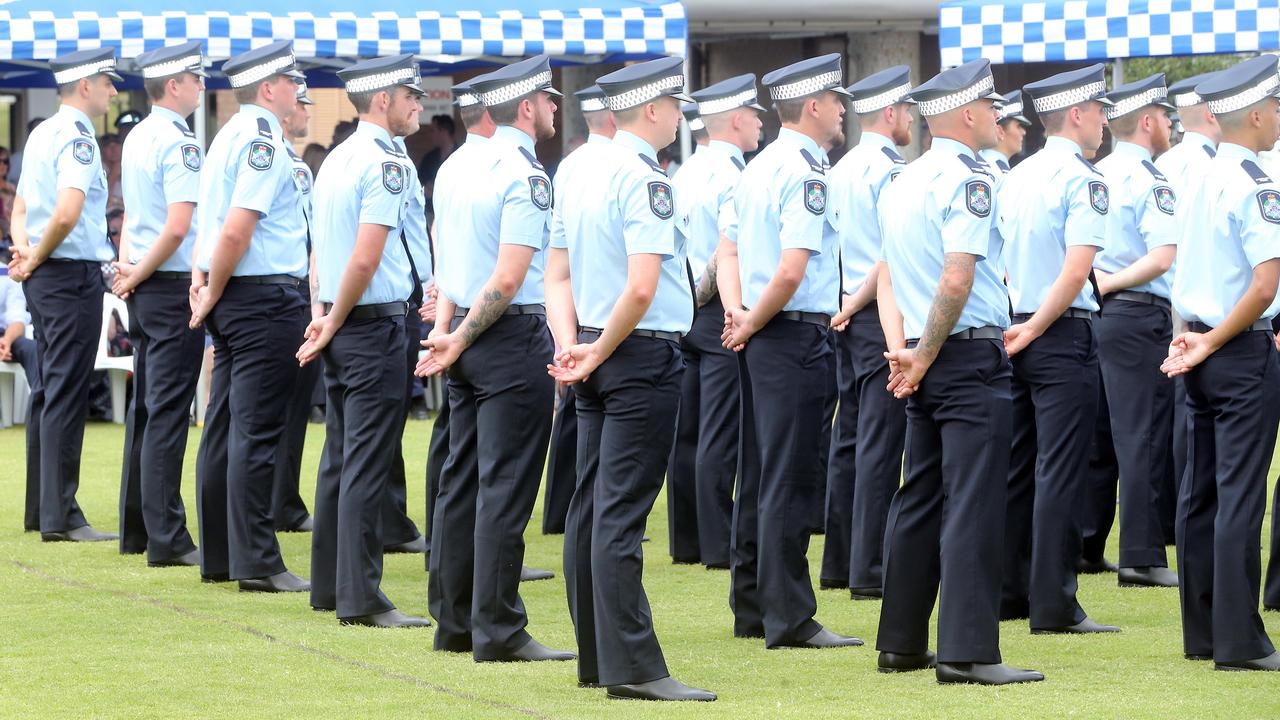 Queensland Police Service is lagging badly on its recruitment targets.