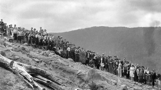 Photo from the Mercury’s Historical Archive Collection showing New Norfolk residents who walked from Lachlan to Crabtree to highlight the need for a road along Jeffreys Track.