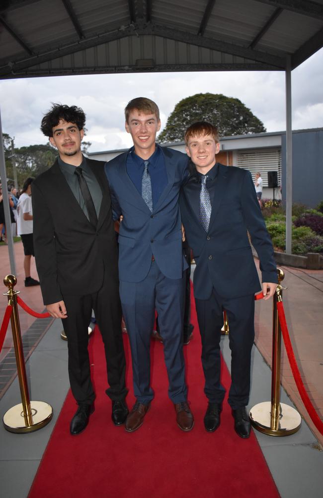 Students arrive at Noosa District State High School formal