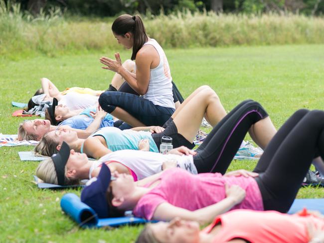 A group of mums training with Jen Dugard.